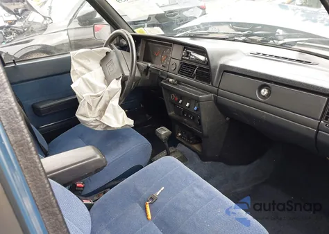1992 Volvo 240 Gl из США, поврежденный, VIN YV1AS8808N1459791
